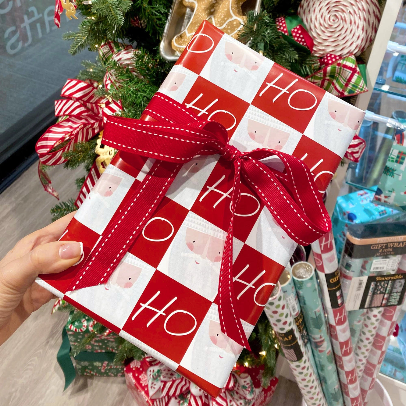 30" X 10' Holiday Reversible Wrapping Paper | Santa Ho Checkerboard/Snowman Flake Checkerboard