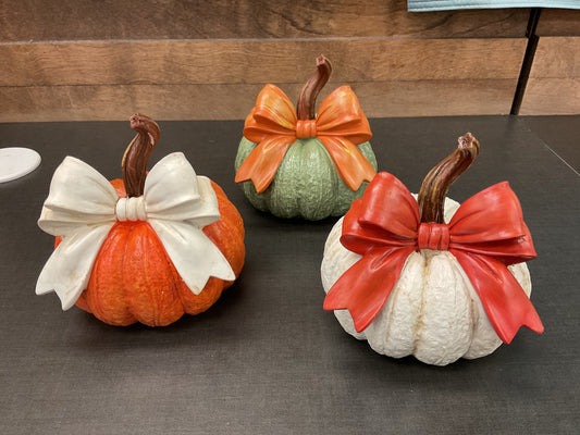 Resin Harvest Pumpkin w/ Bow
