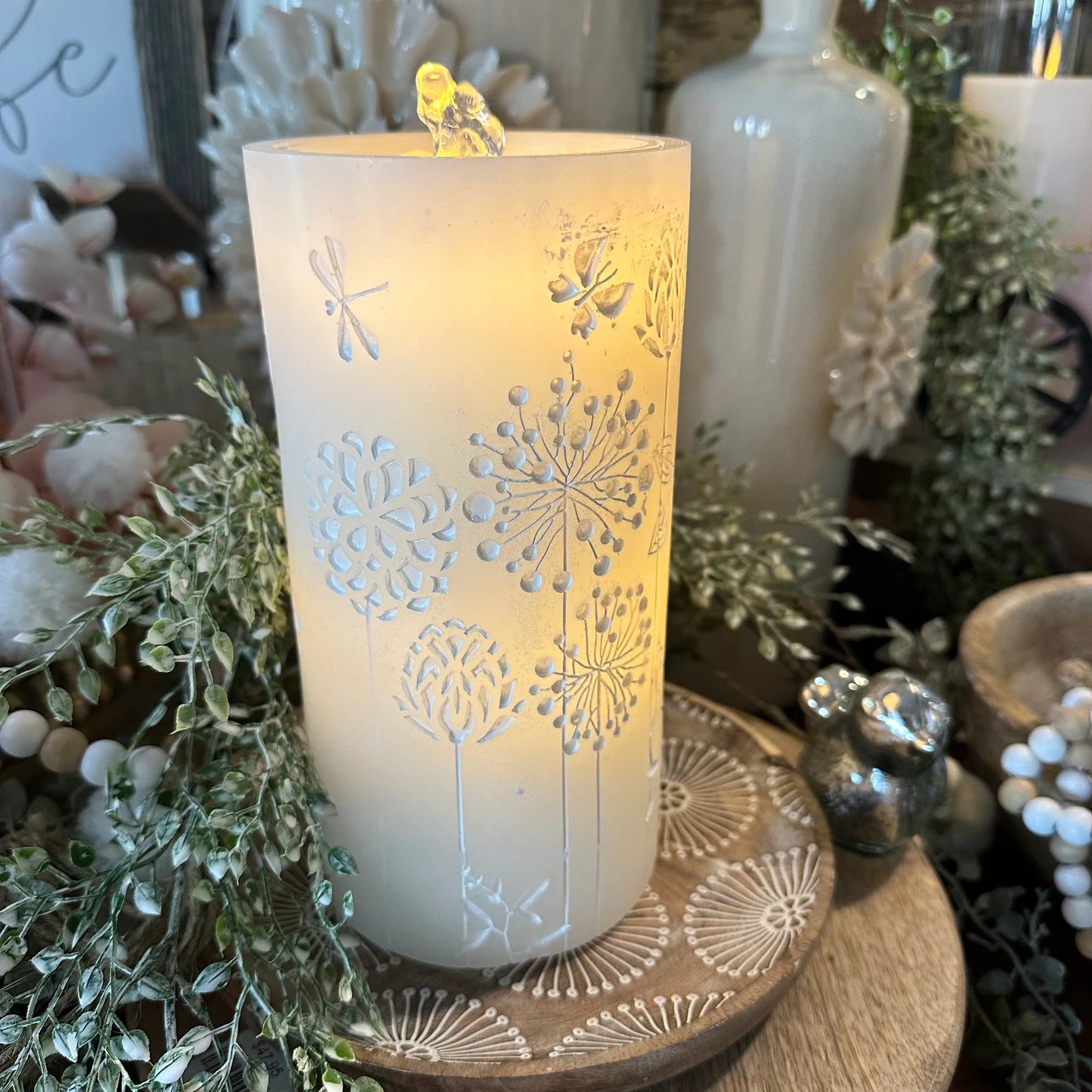 White Dandelion Fountain Candle