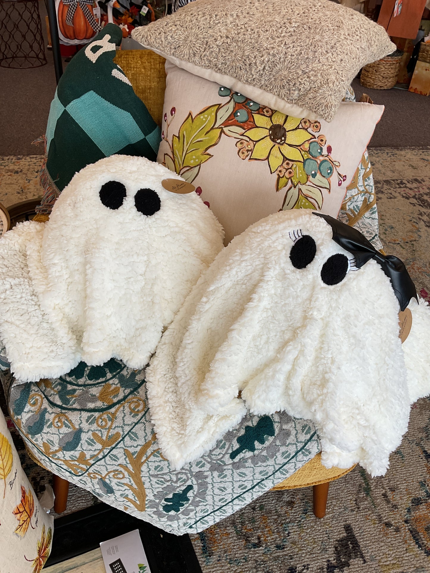 11"x13" Gasper and Gloria the Ghost Plush