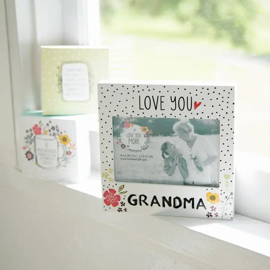 Grandma - 7" Frame (Holds 6" X 4" Photo)