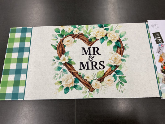 Mr. & Mrs. Sassafras Switch Mat