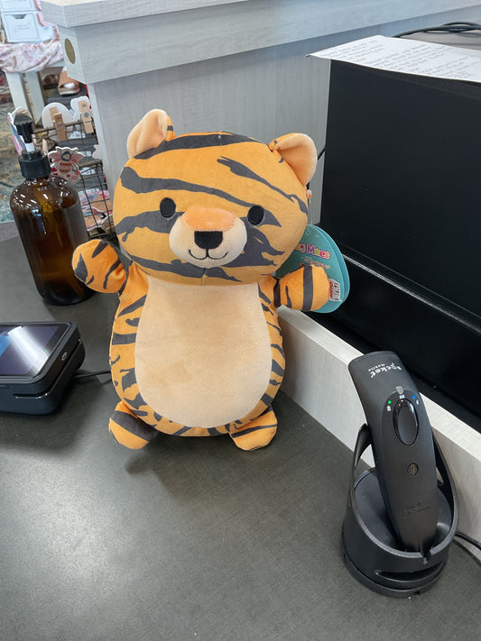 Hug Mees Squishmallow Tina the Tiger
