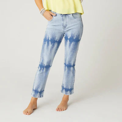 EverStretch Straight Leg Capri Jeans