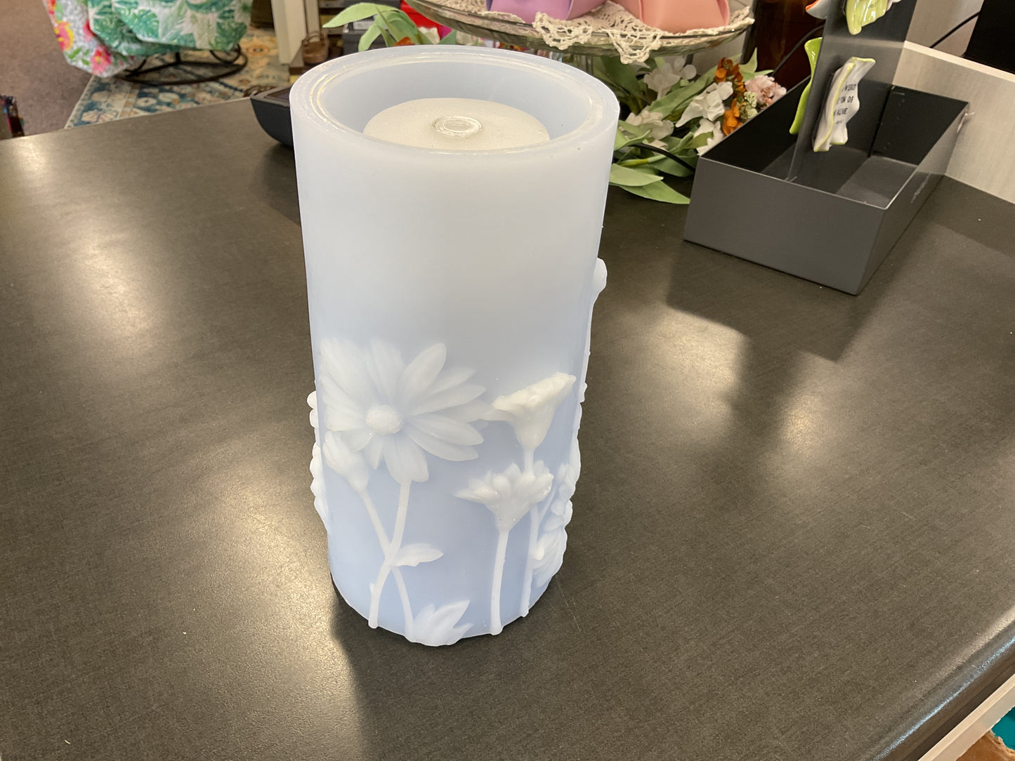 Lavendar Daisy Fountain Candle