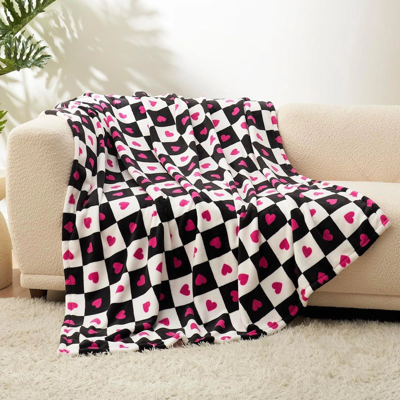 Heart Pattern Plush Throw Blanket