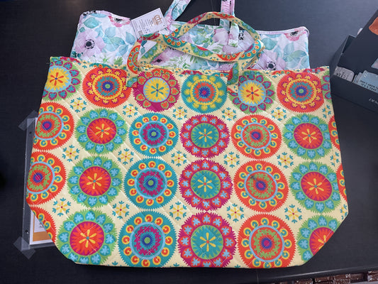 Suri tote bag